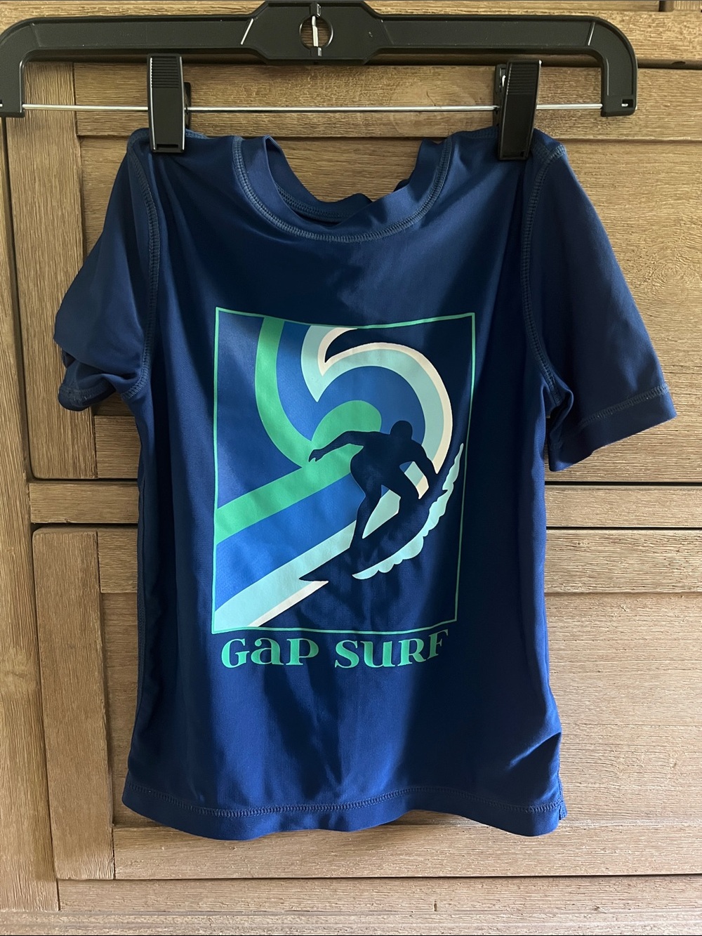 GAP Navy Short-Sleeve Surf Rash Guard with Teal & Light Blue Graphic